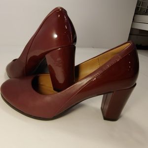 Clark's collection burgundy block heels size 6